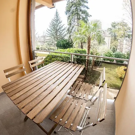 Flow Astoria Apartman *