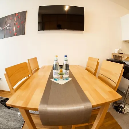 Flow Astoria Apartman